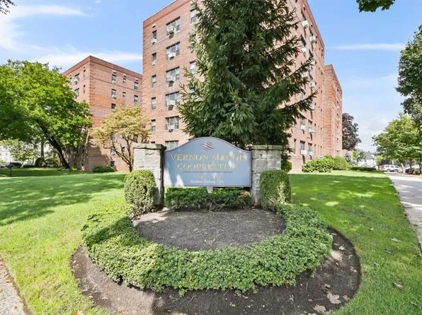 1 Fisher Drive #309, Mount Vernon, NY 10552