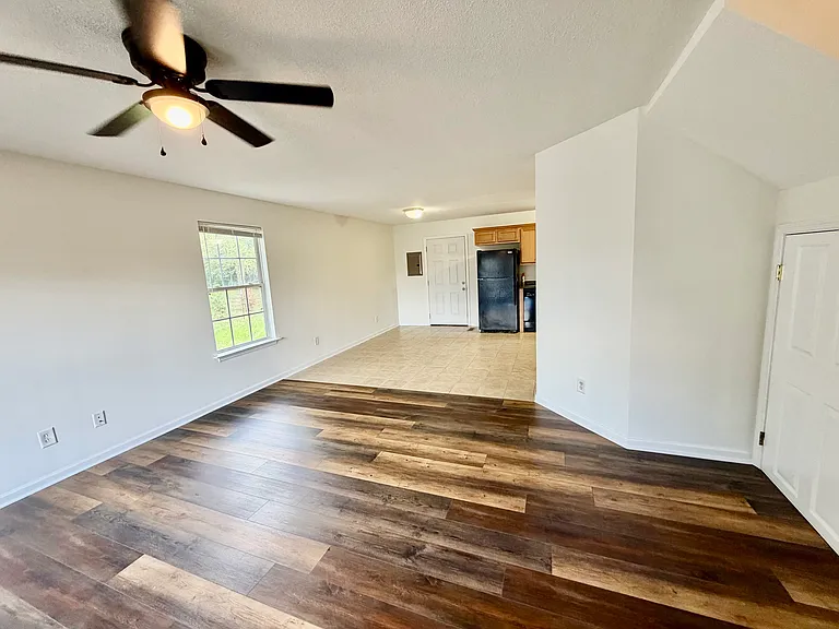 2356 Grovers Mill Ct SE — Photo 2