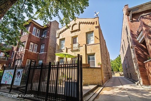1st image of 934 W Gunnison St #2