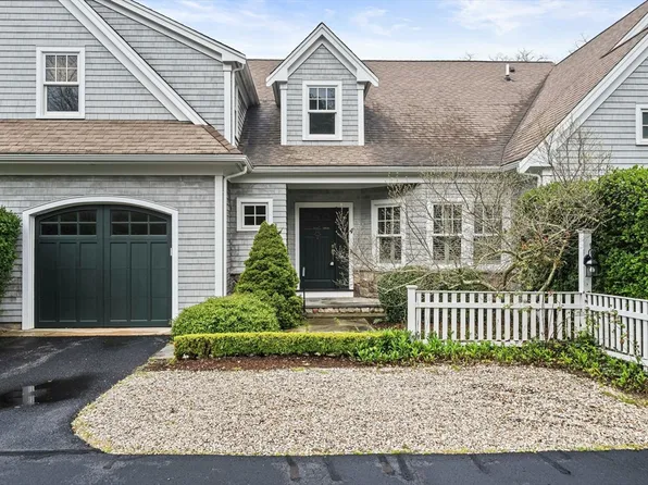 6 Westmoreland Dr #4, Falmouth, MA 02540