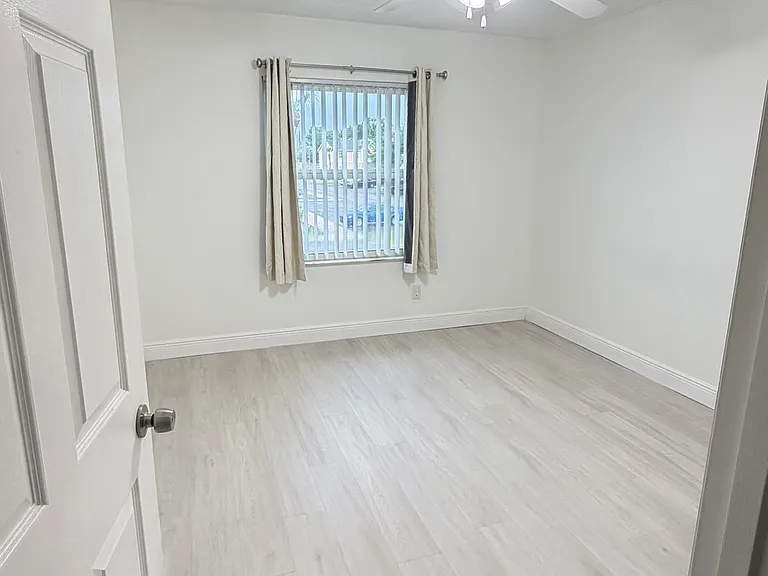 9801 Turf Way — Photo 13