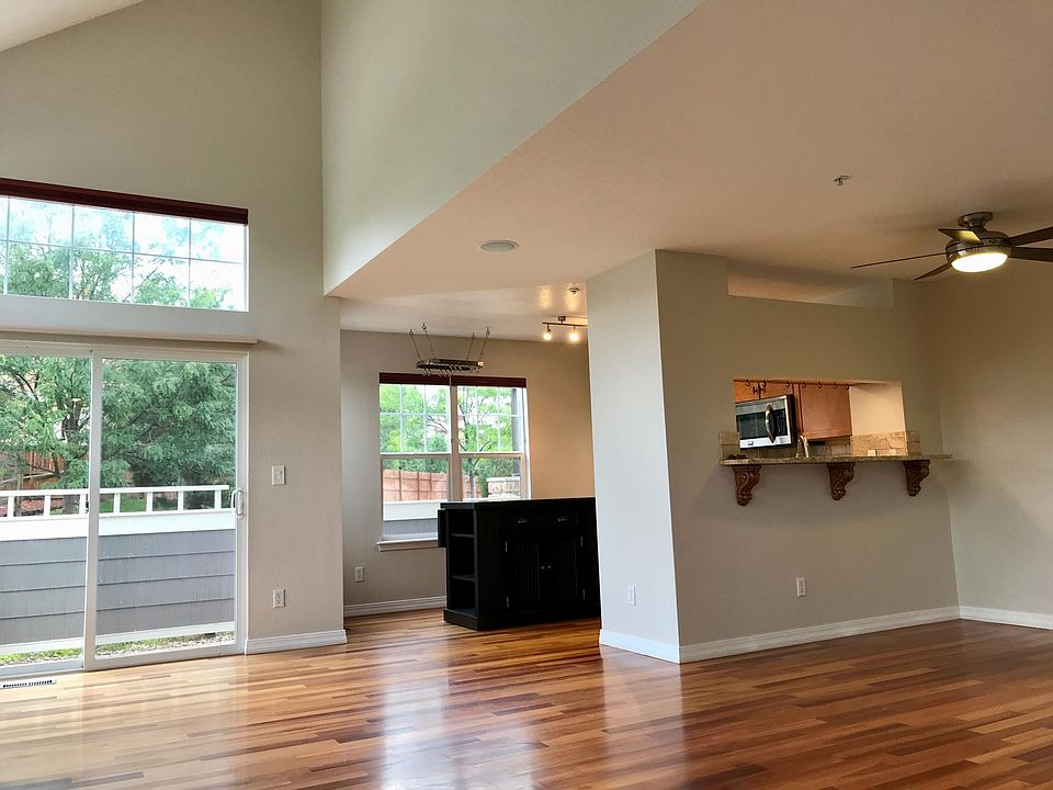 Welcome to your airy home with its vaulted ceilings and lots of natural light!
