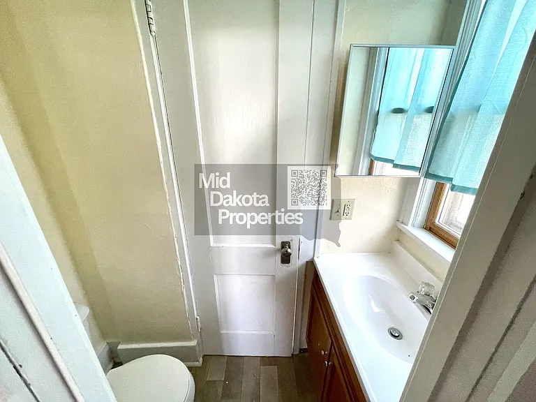 801 W 5th Ave — Photo 6