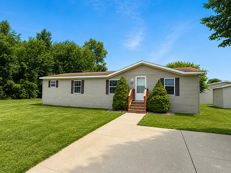 Whittaker Oaks — Photo 14