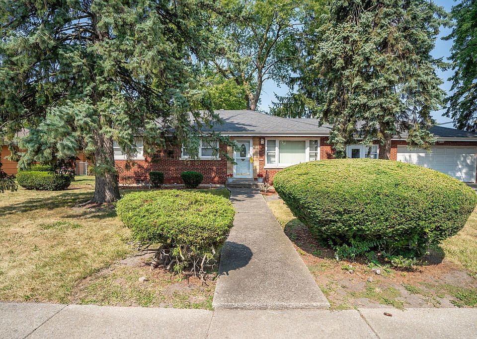 1st image of 15476 Rose Dr