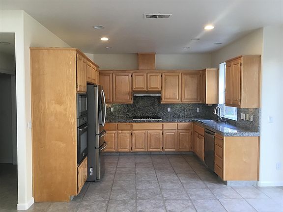 3rd image of 3325 La Costa Way