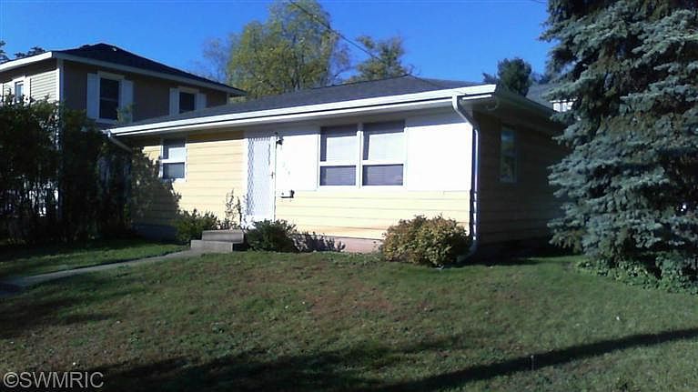 1st image of 219 McKinley Ave N