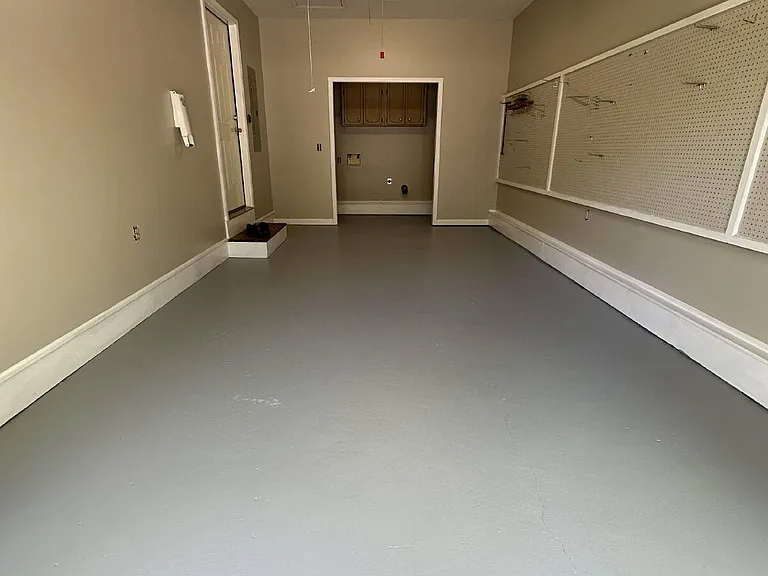 144 Pennington Rd NW — Photo 2