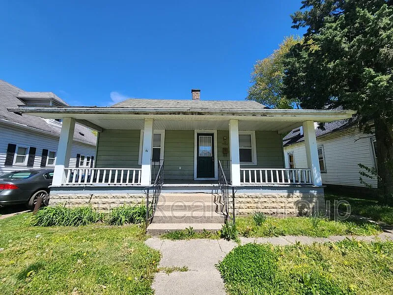 1554 2nd Ave