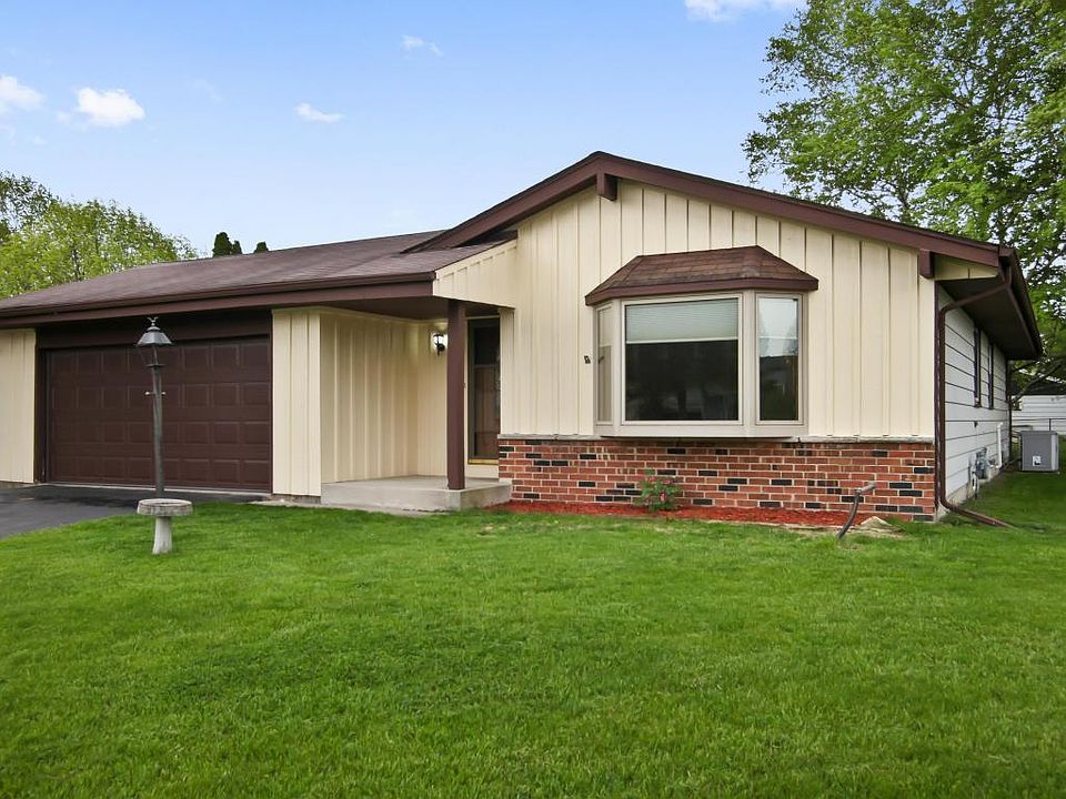 1st image of 221 W Juniper Dr