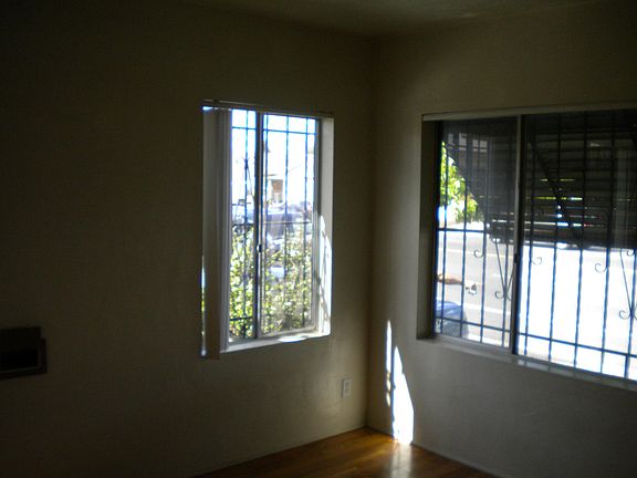 3rd image of 4733 College Ave