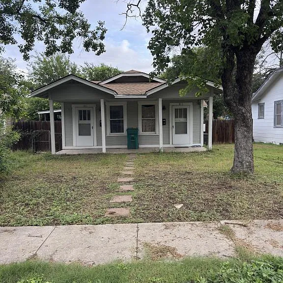 1811 McKinley Ave — Photo 1