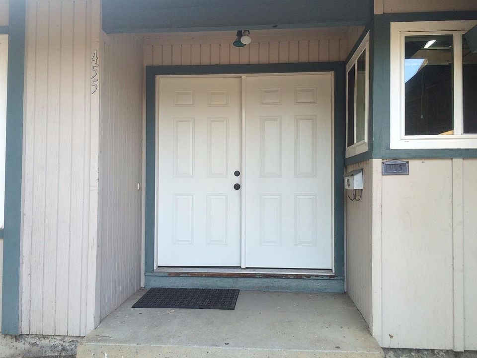 2nd image of 455 Roading Dr