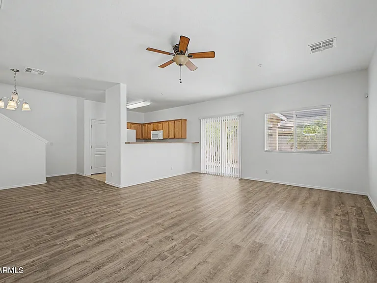 8777 W Dahlia Dr — Photo 10
