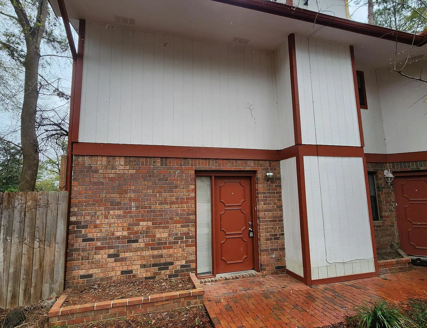 3693 Donovan Dr — Photo 1