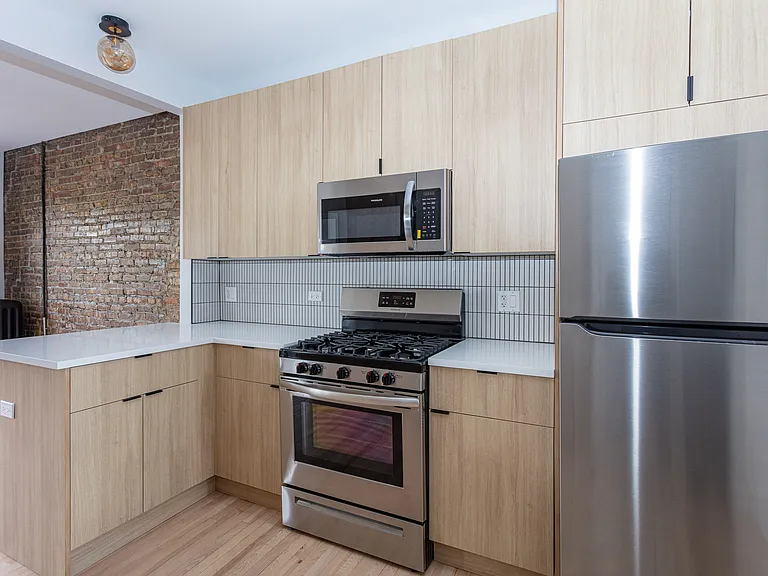 4117 W Belle Plaine Ave #1N — Photo 5