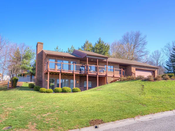 403 Lucas Dr, Blacksburg, VA 24060