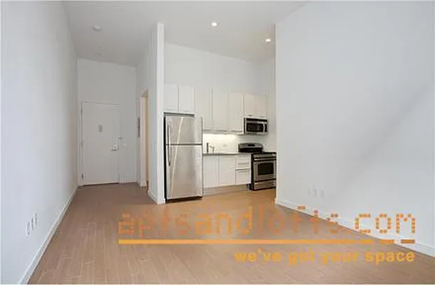 Rented by aptsandlofts.com | media 48