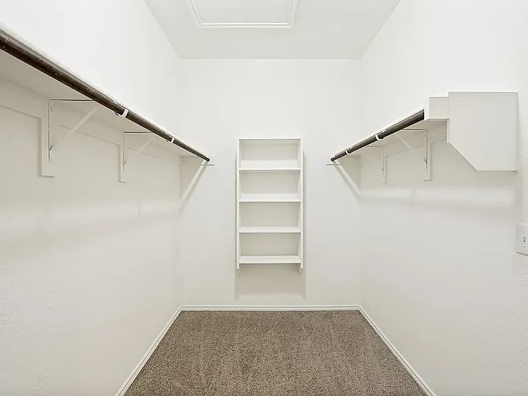 1648 Hummingbird St — Photo 9