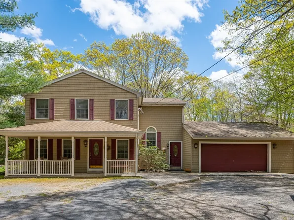 29 Cross St, Rehoboth, MA 02769