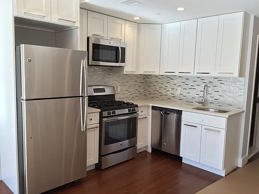 Rented by NY Space Finders Inc. | media 38