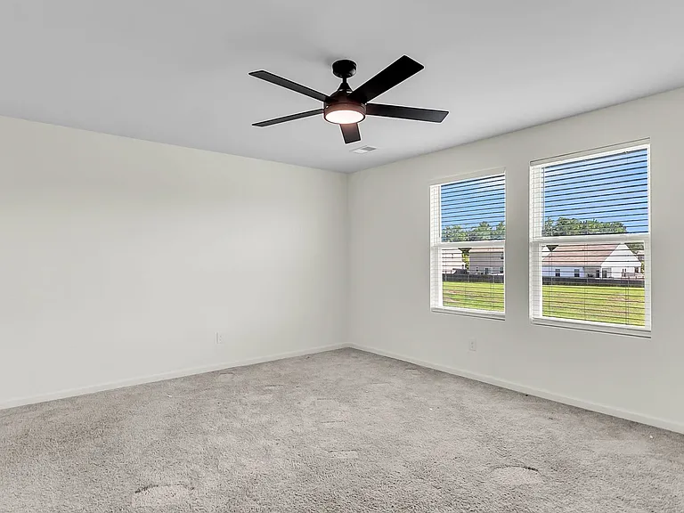 424 Pender Woods Dr — Photo 29