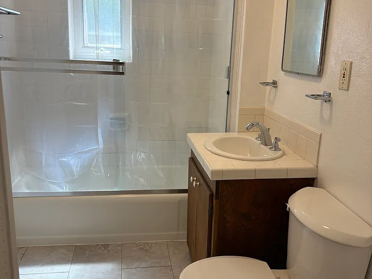 736 W Manhattan Ave #A — Photo 2