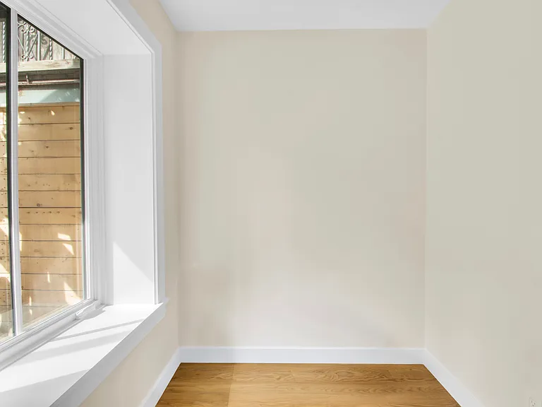 466 Henry St #1 — Photo 8