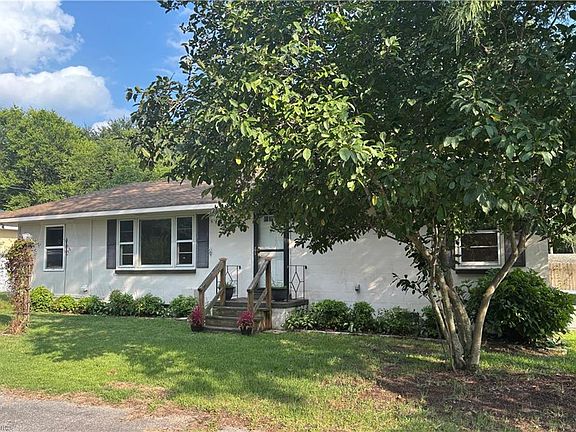2nd image of 26044 Colonial St
