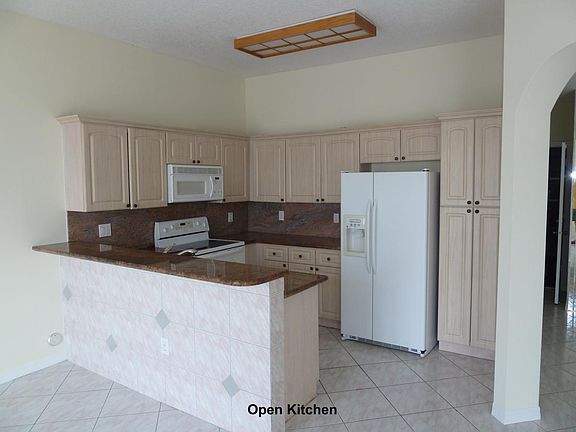 4th image of 14411 NW 83rd Ave