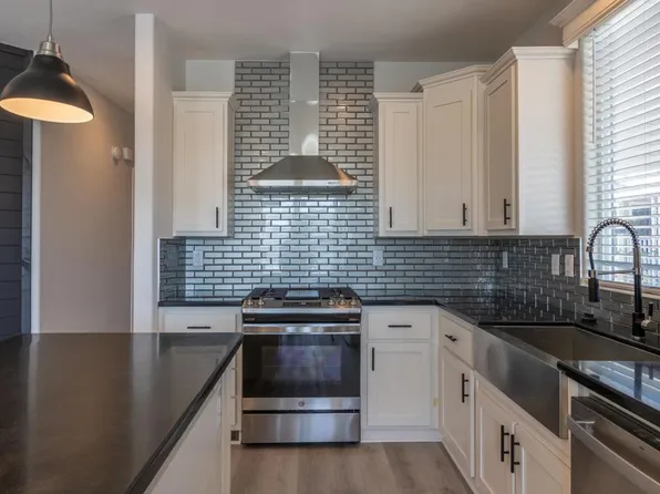 2003 Bayview Heights Dr Spc 108, San Diego, CA 92105
