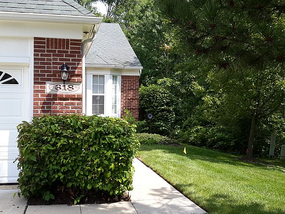 2nd image of 618 Shady Maple Dr #1