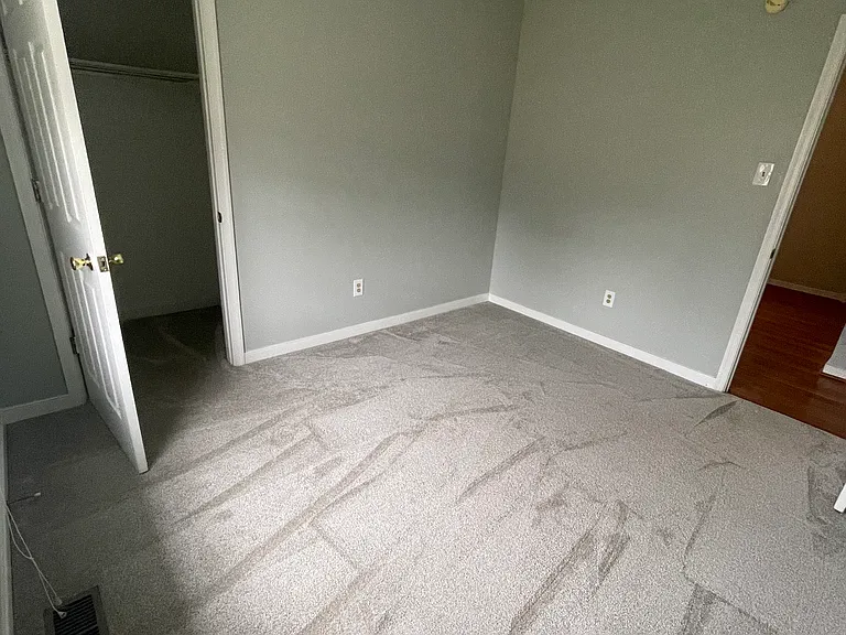 2425 Old Hanover Rd — Photo 12