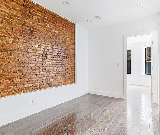 2nd image of 380 Broome St APT 4