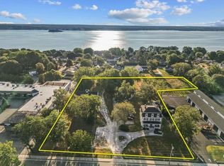 2967 E Main Rd, Portsmouth, RI 02871