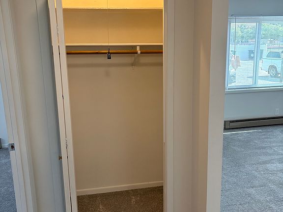 4th image of 834 N Bell St APT 4
