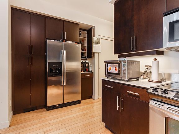 5th image of 1495 Graham St #112