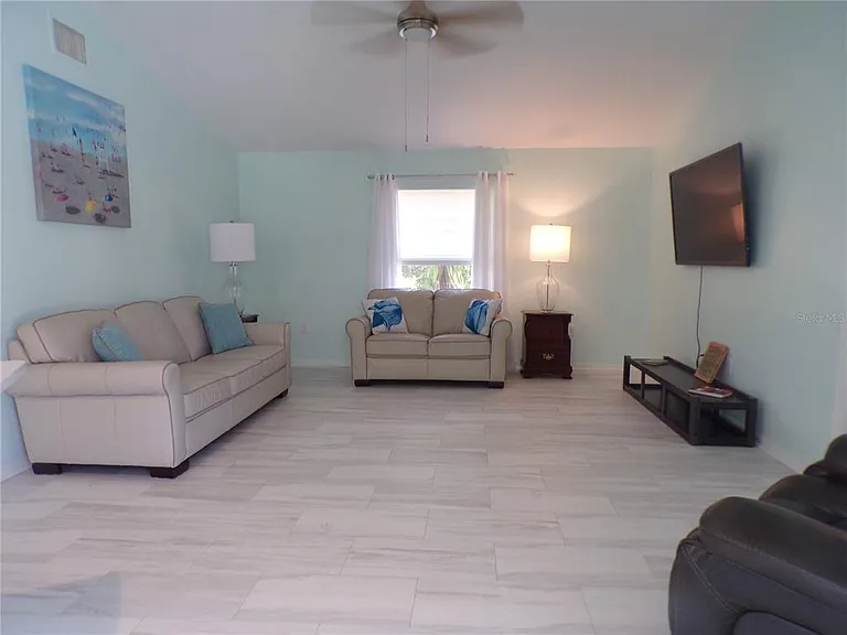 15624 Hennipen Cir — Photo 8