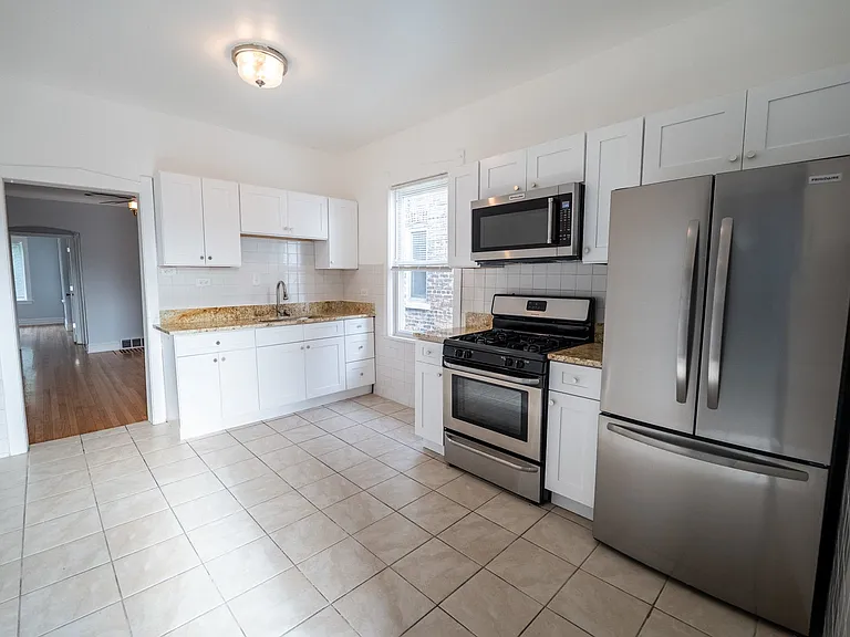 1640 N Linder Ave #2 — Photo 2