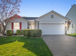 1674 Newgate Ln, Howell, MI 48843