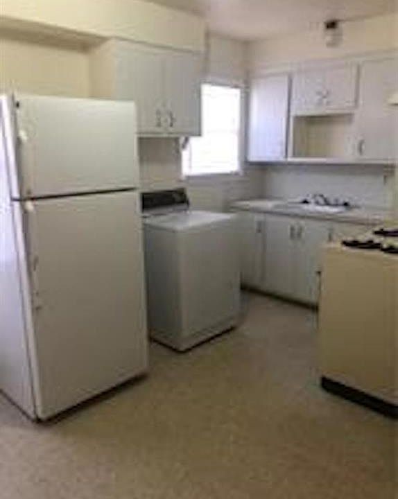 1st image of 5249 S 7th St