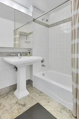 Rented by Cooper & Cooper Real Estate | media 42