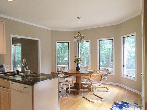 4th image of 4620 Celano Dr