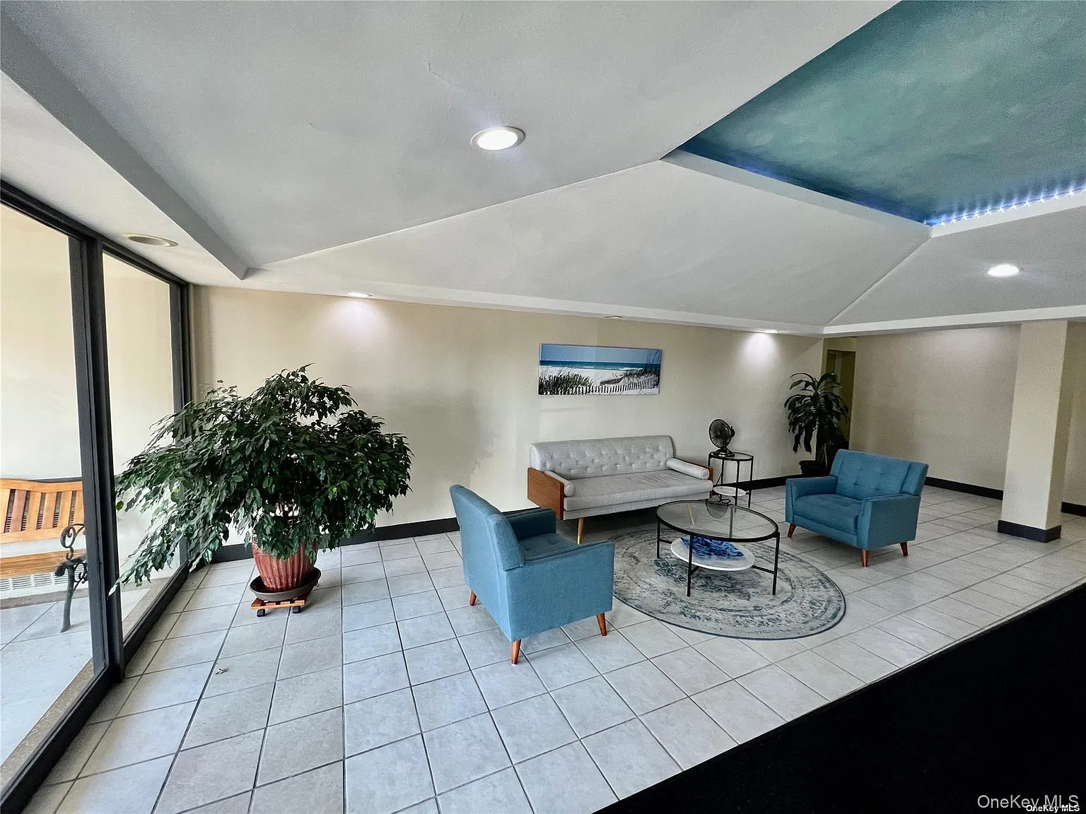 Studio, 1.0 bath, 300 sqft, $1,950 — Photo 2