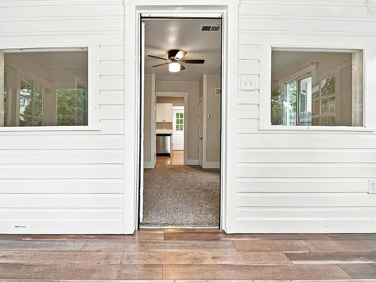 1338 Iola St — Photo 2