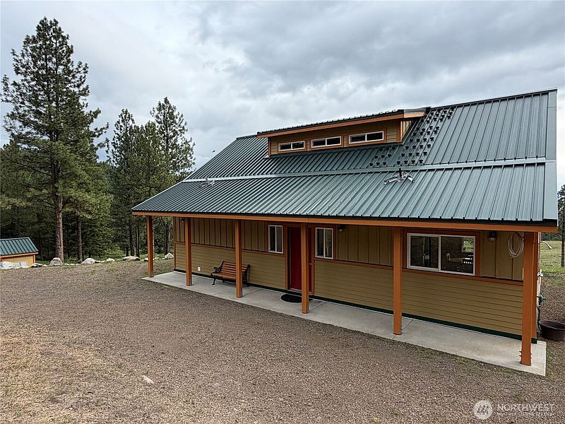 3rd image of 359 Bandtman Road