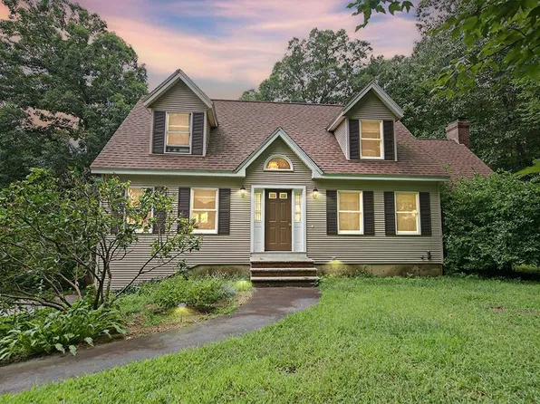 14 June Bug Lane, Danville, NH 03819