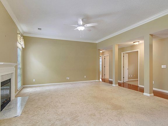 Spacious living room