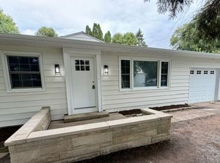 333 Bethany Rd, Sycamore, IL 60178