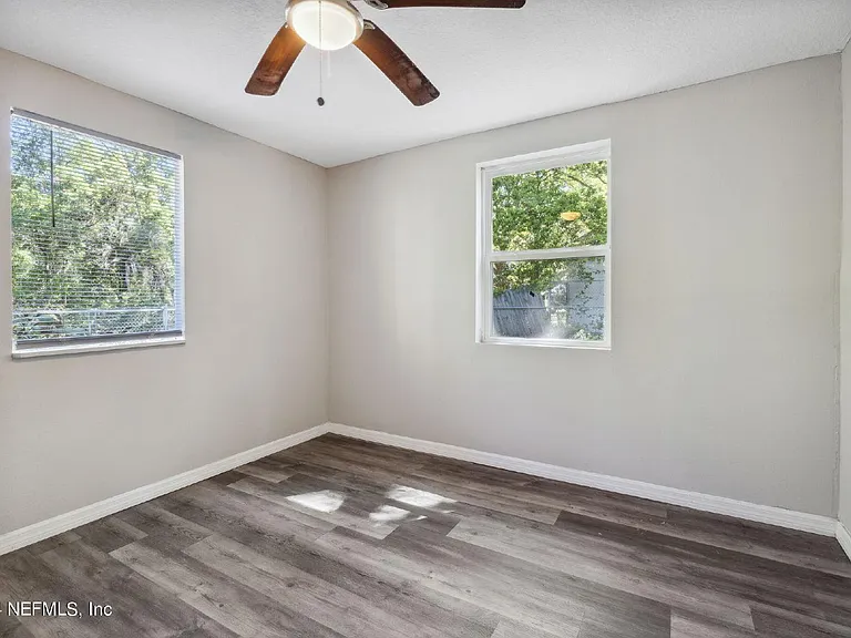 4044 Hunter Cir — Photo 12